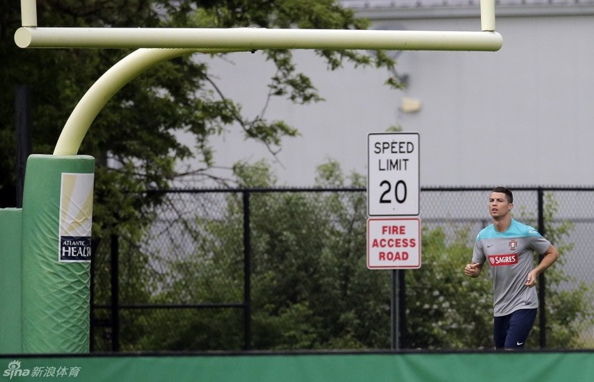 葡萄牙備戰世界杯C羅跟訓