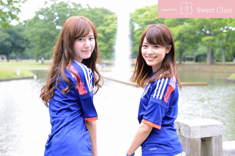 日甜美校花變身足球?qū)氊?追捧藍(lán)武士