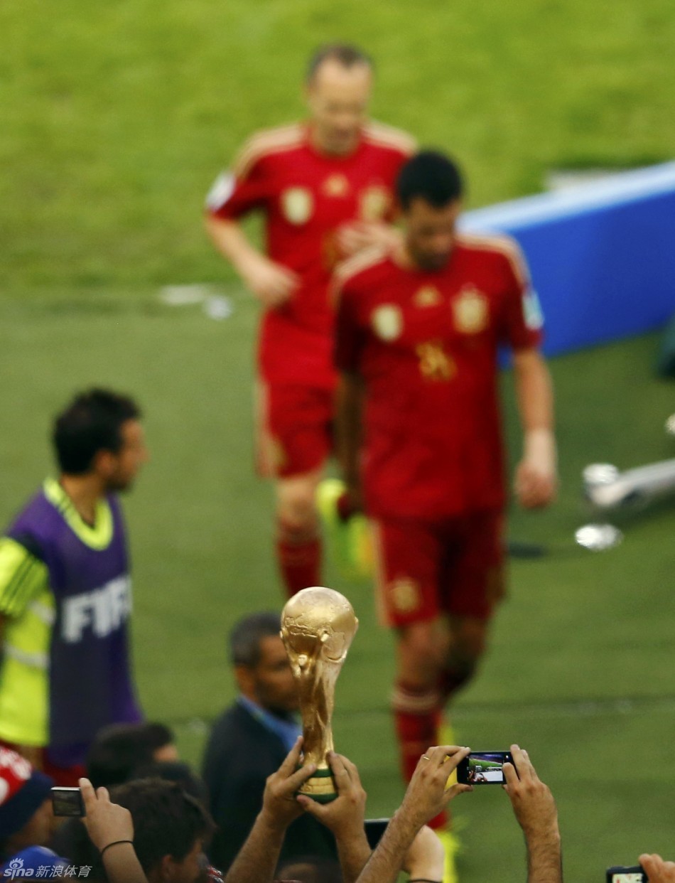 衛冕冠軍西班牙出局悲催沮喪