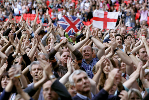 英國兩王子舉辦音樂會<FONT COLOR=#3A4EB8> 紀念母親戴安娜誕辰46周年</FONT>