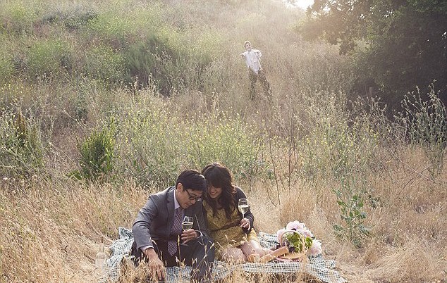 美國一對(duì)情侶拍另類“僵尸”訂婚照 一夜爆紅網(wǎng)絡(luò)