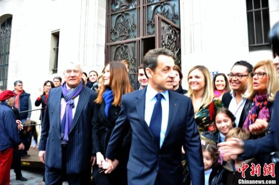 奧朗德和薩科齊爭奪極右翼候選人支持者選票