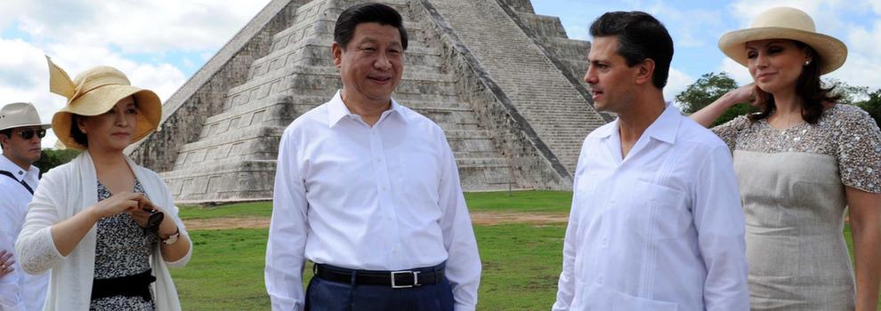 習(xí)近平在培尼亞總統(tǒng)陪同下參觀墨西哥奇琴伊察遺址