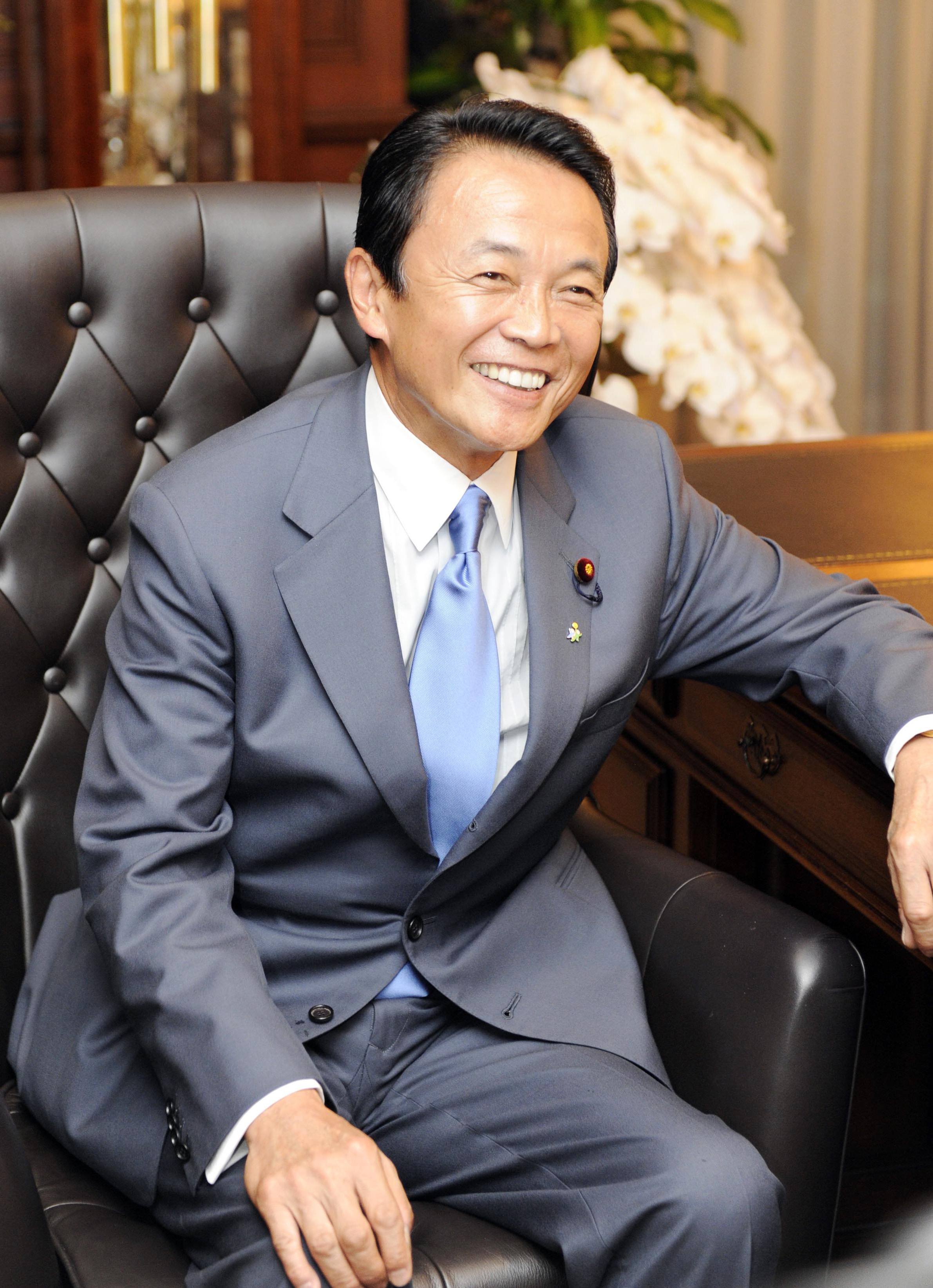 麻生當選日本自民黨總裁 24日將獲首相提名并組閣