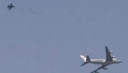 為拍照奧巴馬專機紐約超低空飛行 疑9·11再現(xiàn)市民大恐慌