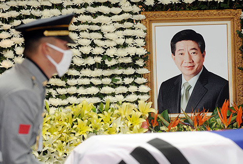 韓國為前總統(tǒng)盧武鉉舉行“國民葬”