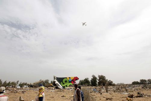 利比亞客機墜毀103人死亡10歲男孩幸存（多圖）