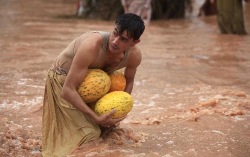 巴基斯坦遭80年罕見洪水襲擊 3天內267人喪生