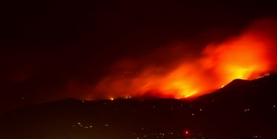 美國科羅拉多山火造成8人失蹤數十房屋被毀