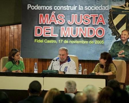 卡斯特羅首次贊揚古巴經濟改革 重申反腐敗重要性