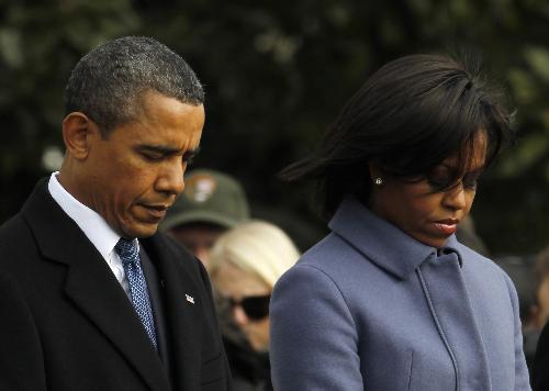 美國舉國為亞利桑那州槍擊案遇難者默哀