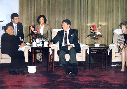 圖說中美領(lǐng)導(dǎo)人歷次會(huì)晤及活動(dòng)