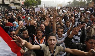 穆巴拉克30年來首次任命副總統 開羅上千囚犯越獄