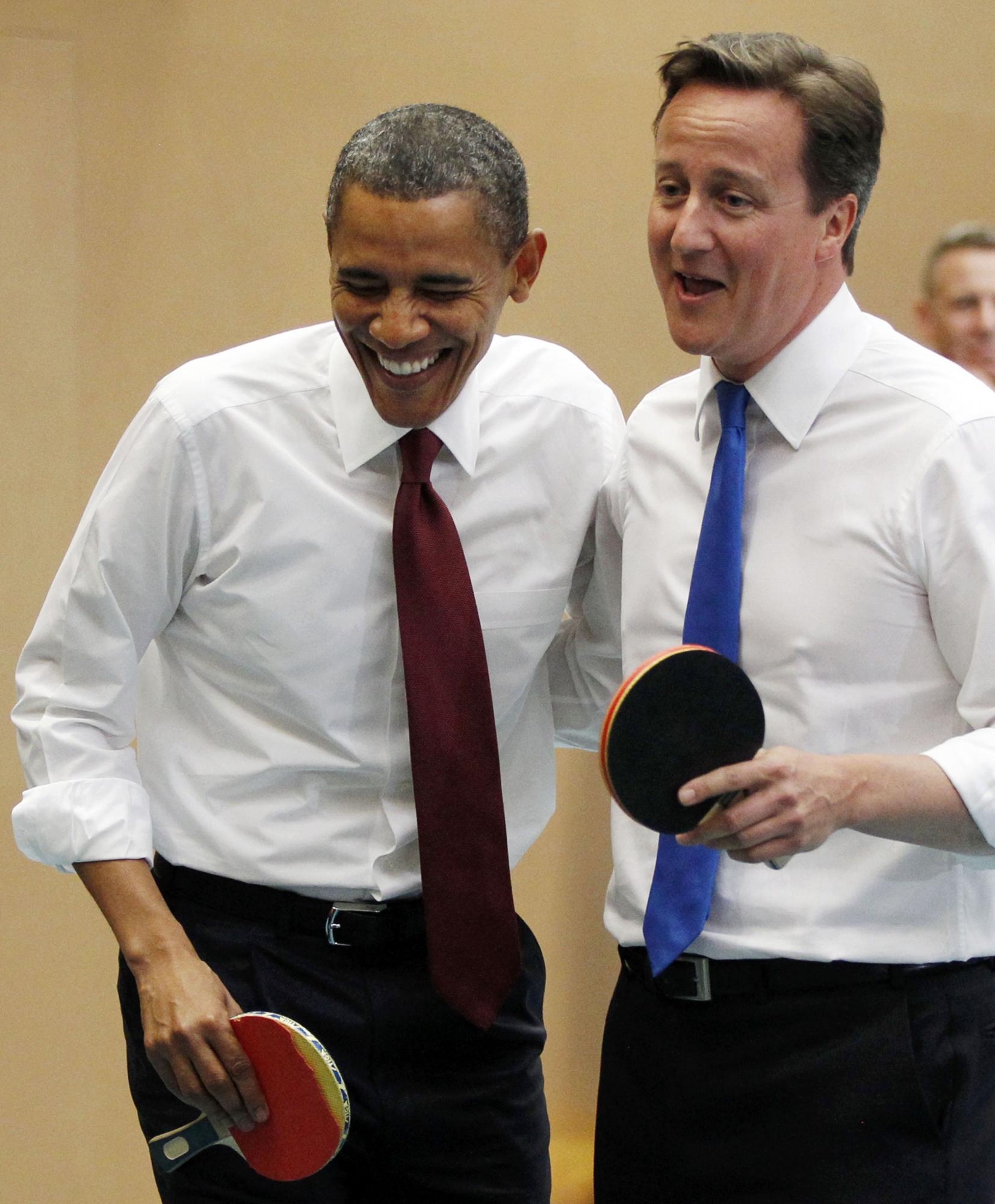 寫錯(cuò)日期、乒乓慘敗、樂隊(duì)搗亂 奧巴馬訪英有點(diǎn)兒“衰”