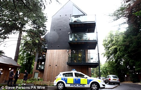 揭開竊聽丑聞的《世界新聞報》前記者死于家中