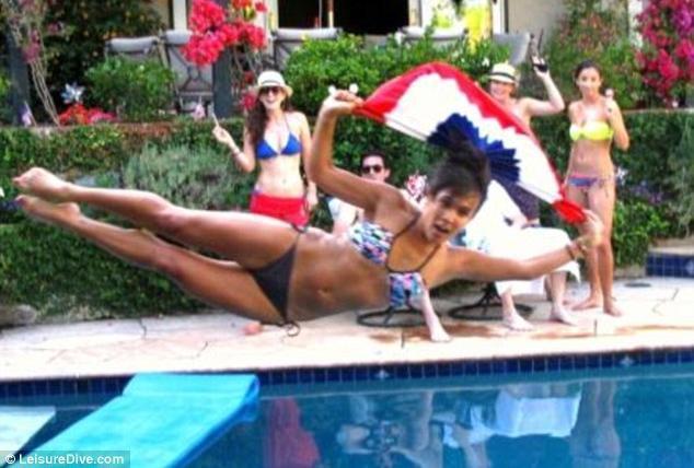 炎炎夏日中的清涼搞笑！“樂跳”游戲席卷國外網絡（圖片新聞）