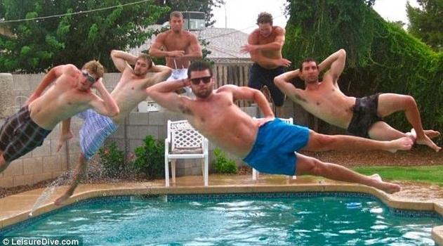 炎炎夏日中的清涼搞笑！“樂跳”游戲席卷國外網絡（圖片新聞）