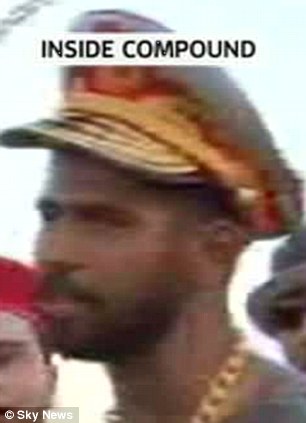 卡扎菲倒臺(tái)反對(duì)派占據(jù)兵營(yíng) 首都亂象叢生