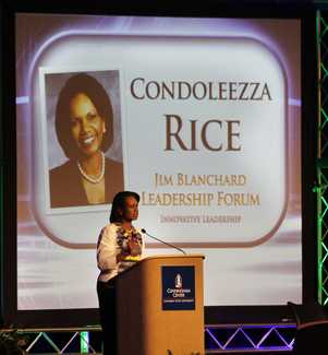 奧巴馬稱美經(jīng)歷十年反恐苦戰(zhàn) 賴斯認(rèn)為威脅來自“失敗國家”