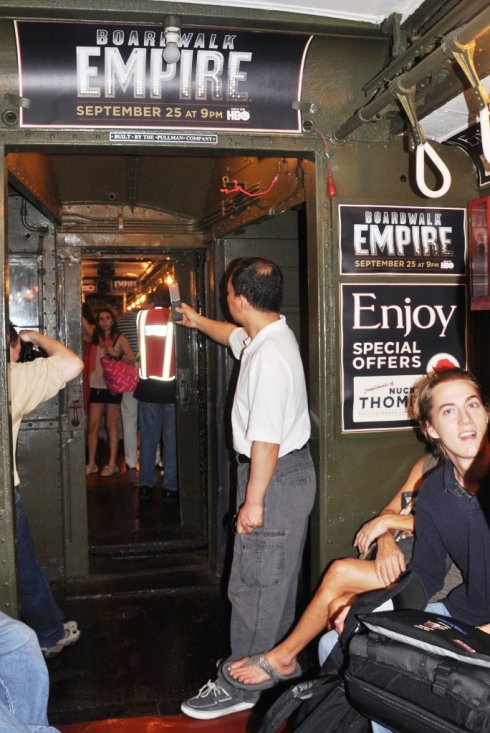 近百年歷史車廂重新使用 紐約市民地鐵上體驗回到過去