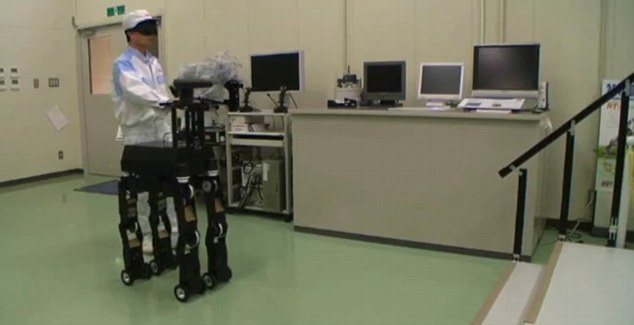爬樓梯、躲障礙樣樣行 日本導(dǎo)盲機(jī)器狗將惠及萬千盲人