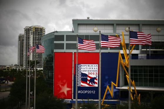 “艾薩克”來襲美國四州進(jìn)入緊急狀態(tài) 共和黨全代會改日程