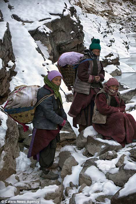 印度孕婦零下35度走9天赴醫院生子