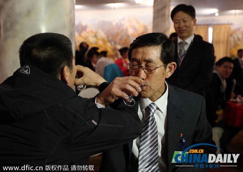 朝韓離散家屬團聚活動第二日 家屬共進午餐喜笑顏開