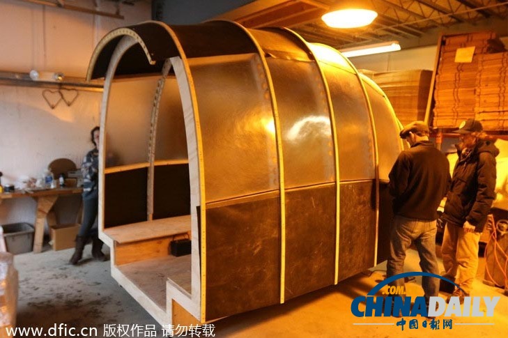 美國學生建造可移動“豆莢屋” 低成本低能耗超環保