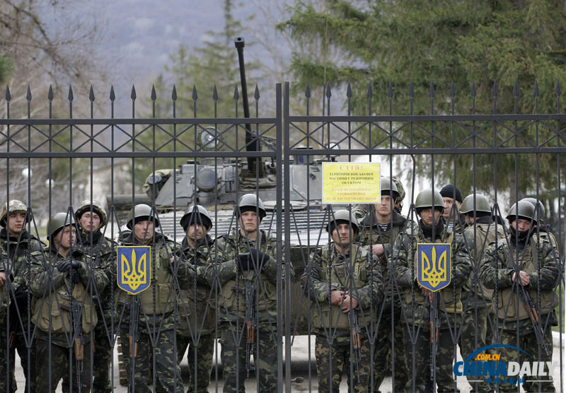 克里米亞駐軍疑似“臨陣倒戈” 俄軍兵不血刃進入半島