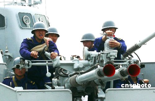 東海艦隊惡劣海況中錘煉戰力