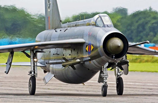 英國“閃電”戰(zhàn)斗機(jī)
