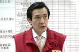 馬英九高雄強震后及時勘災獲綠營民代肯定