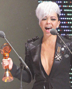 臺灣第21屆金曲獎提曉 張惠妹陶喆封后稱王(組圖)