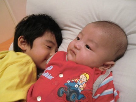 曝明星辣媽獨(dú)家育兒經(jīng) 小S教育女兒靠嚇唬(組圖)