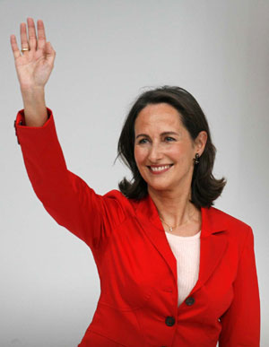 競選綱領來遲 羅雅爾公布百項計劃挽頹勢