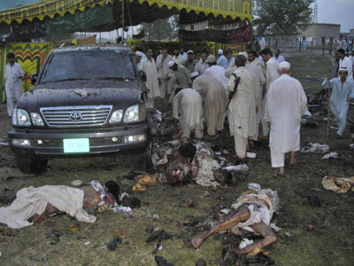 巴內(nèi)政部長(zhǎng)遭襲受傷 與人彈相距僅15米