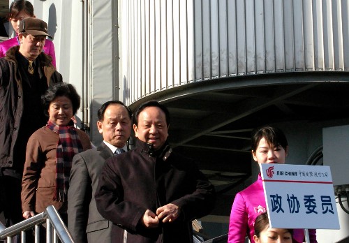 全國政協(xié)委員陸續(xù)抵京