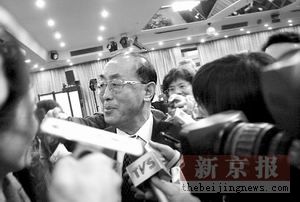 衛生部部長高強：“醫生開藥方拿回扣也是受賄” 