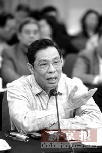 衛生部部長高強：“醫生開藥方拿回扣也是受賄” 