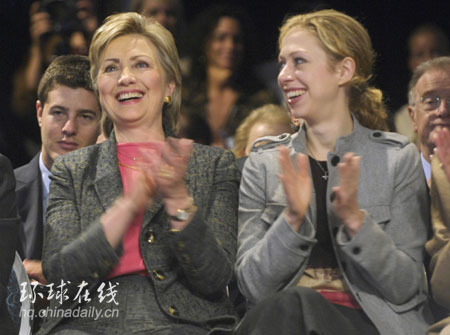 女兒也對(duì)希拉里的事業(yè)表示支持(圖)
