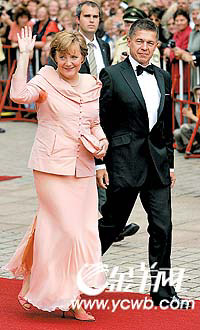 德國鐵娘子默克爾：經(jīng)歷兩度婚姻