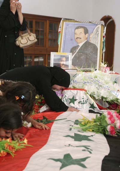 薩達姆故鄉民眾慶祝老薩生日 稱其為殉道者