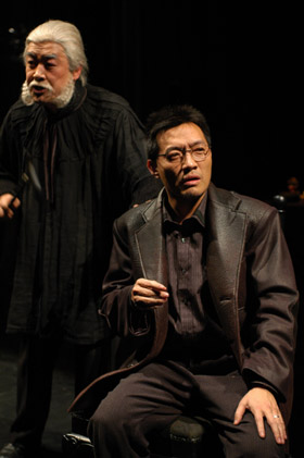 話劇《夜色迷人》