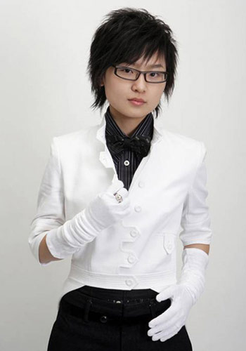 周筆暢“王子”寫真 初顯華貴明星風范(圖)