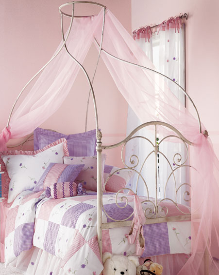 小公主甜美“夢鄉(xiāng)”