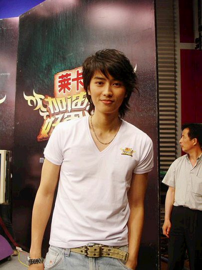 好男粉絲致電主辦方：陳澤宇不復活我就死(圖)