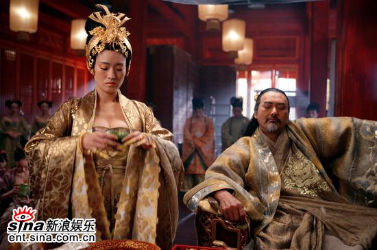 張偉平帶《黃金甲》回老家沈陽點映