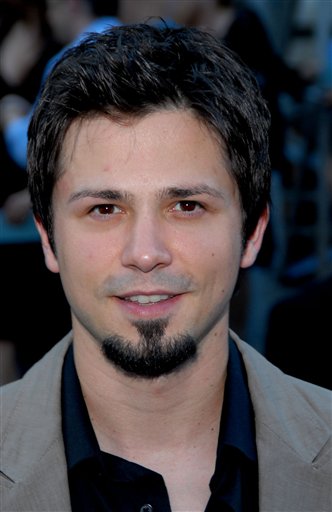 充滿魔幻色彩 懸疑驚悚片《水中女妖》首映(圖)