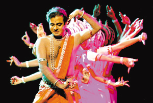 舞臺(tái)嘉年華奉獻(xiàn)饕餮大餐(組圖)